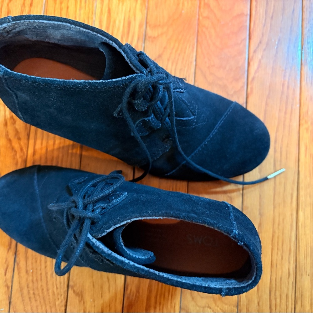 Toms booties - Picture 8 of 8